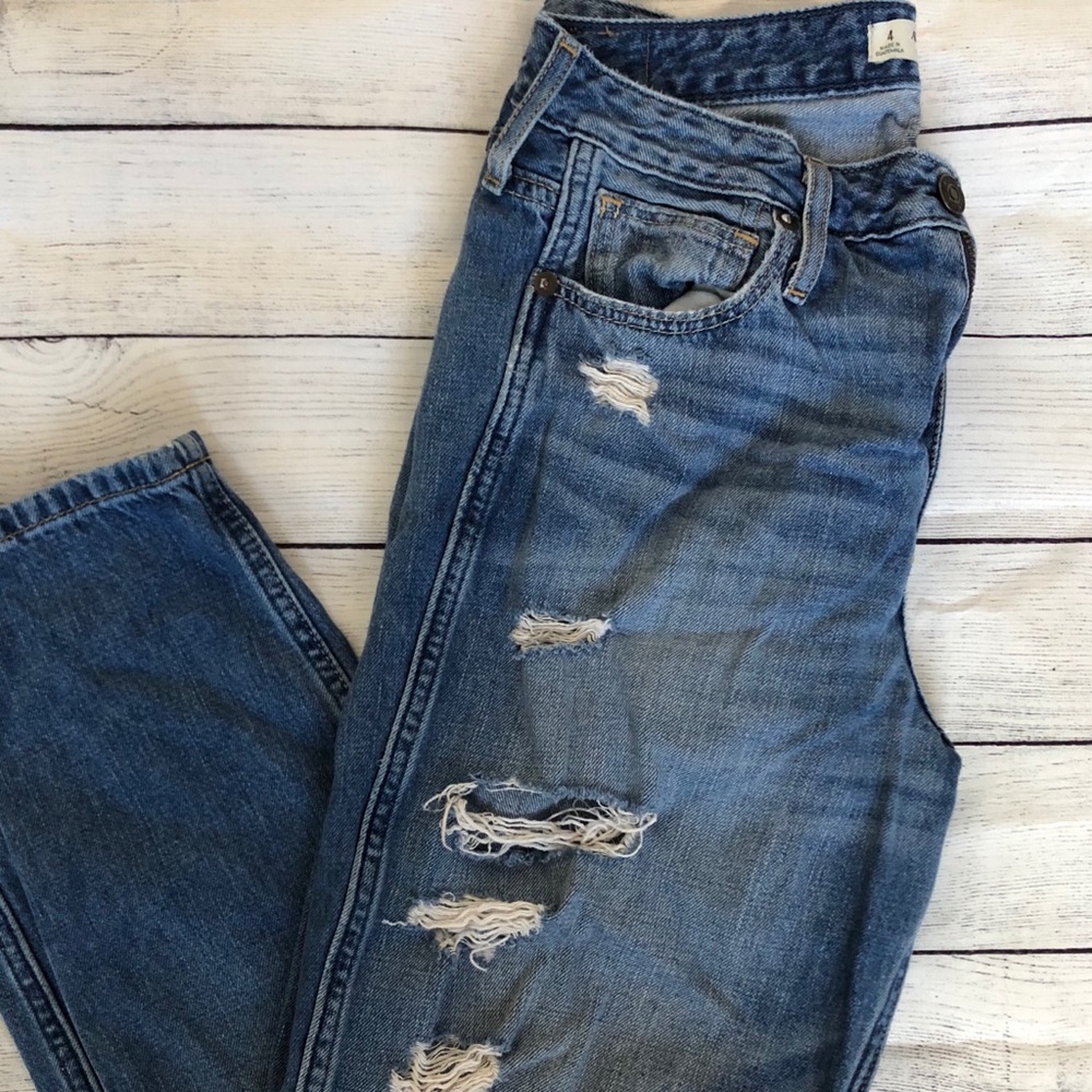 Ripped Boyfriend Jeans